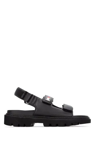 Tommy Hilfiger Sandali In Black