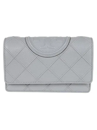 Tory Burch Fleming Soft Grained Chain Wallet In Grey