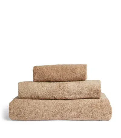 Uchino Blissful Bath Towel In Neutral