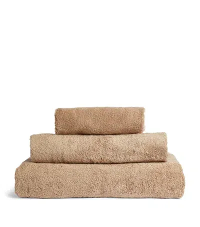 Uchino Blissful Bath Towel In Neutral