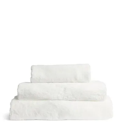 Uchino Blissful Bath Towel In White