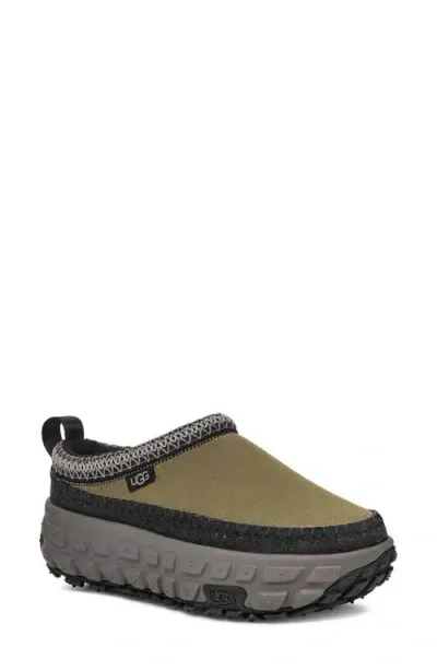 Ugg(r) Gender Inclusive Venture Daze Platform Indoor/outdoor Slip-on Shoe In Burnt Olive/charcoal