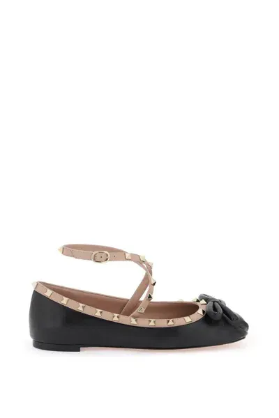 Valentino Garavani Flats In Black