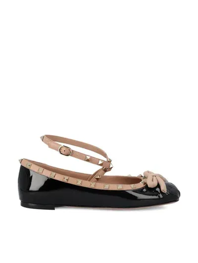 Valentino Garavani Flats In Black