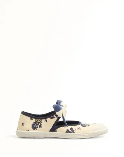 Valentino Garavani Vlogo-plaque Floral-print Ballerina Shoes In Blue/ivory