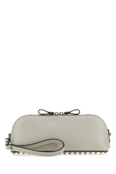 Valentino Garavani Rockstud Zipped Clutch Bag In Grey