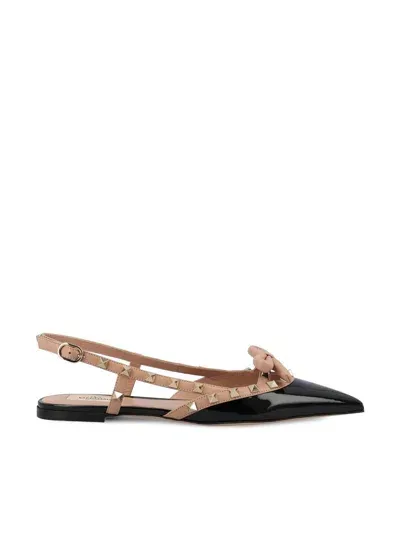 Valentino Garavani Low Shoes In Black/cinnamon Roses