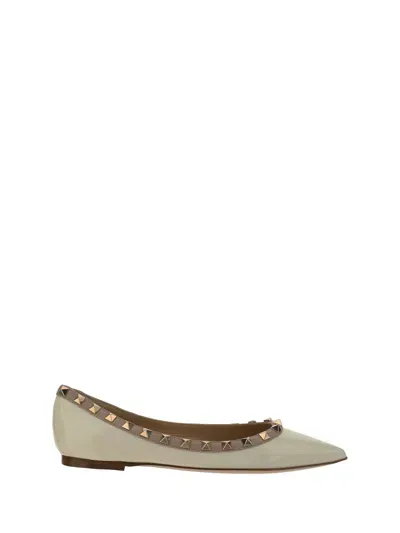 Valentino Garavani Rockstud Ballerinas In Light Ivory/poudre