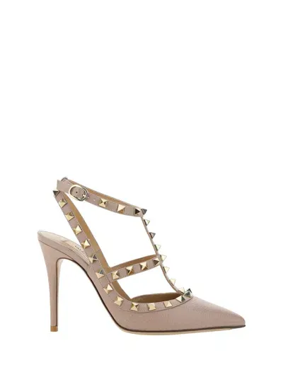 Valentino Garavani Rockstud Pumps In Poudre