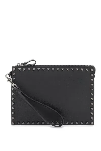 Valentino Garavani Rockstud Zipped Pouch In Black