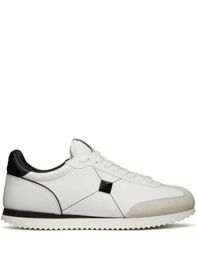 Valentino Garavani Sneakers In Black