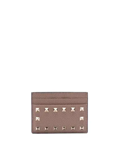 Valentino Garavani Rockstud Card Case In Color Carne Y Neutral