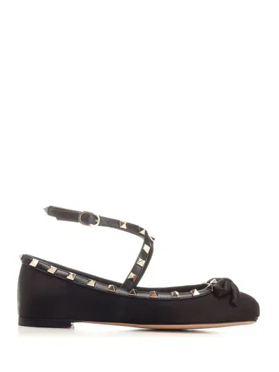 Valentino Garavani Rockstud Flat Shoes In Black