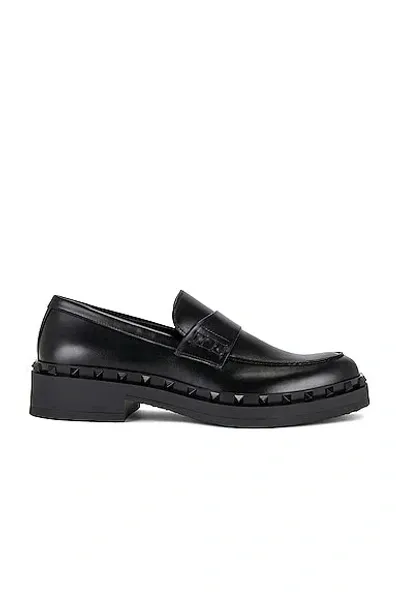 Valentino Garavani Rockstud Loafer In Black