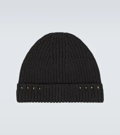 Valentino Garavani Rockstud Ribbed-knit Wool Beanie In Black