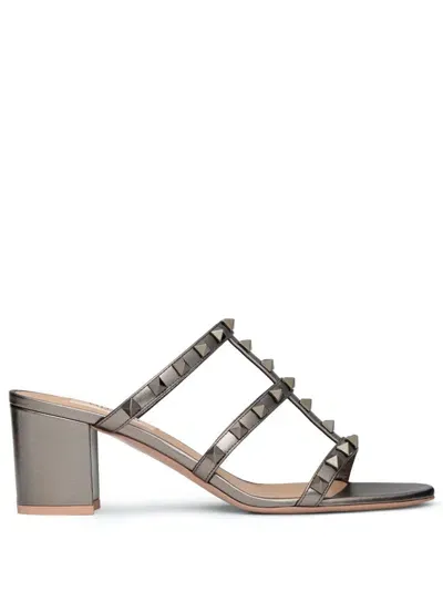 Valentino Garavani Rockstud Sandals In Grey