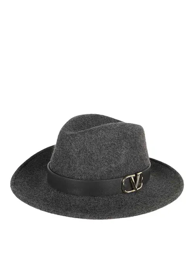 Valentino Garavani Signature Vlogo Hat In Rabbit Fur And In Grey