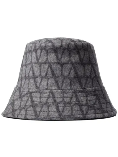 Valentino Garavani Toile Iconographe Bucket Hat In Grey