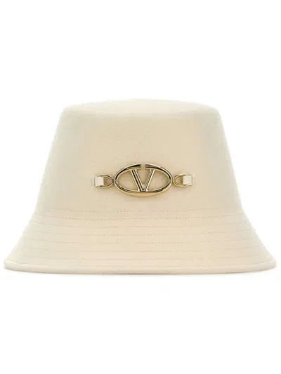 Valentino Garavani Valentino Vlogo Plaque Bucket Hat In Neutrals