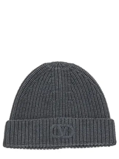 Valentino Garavani Valentino Vlogo Signature Knitted Beanie In Grey