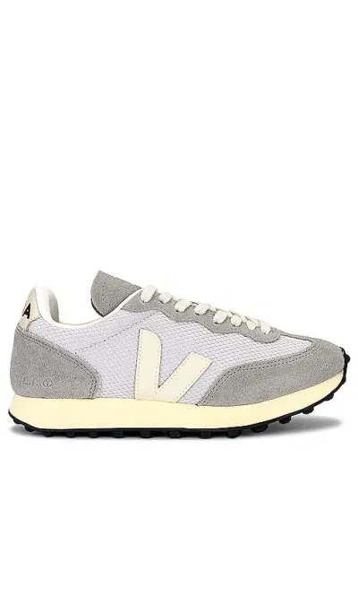 Veja Rio Branco Bicolor Runner Sneakers In Lt-gry_pierre