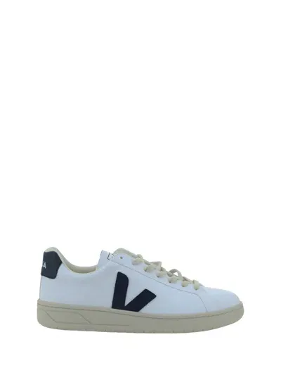 Veja Urca Sneakers In White_nautico