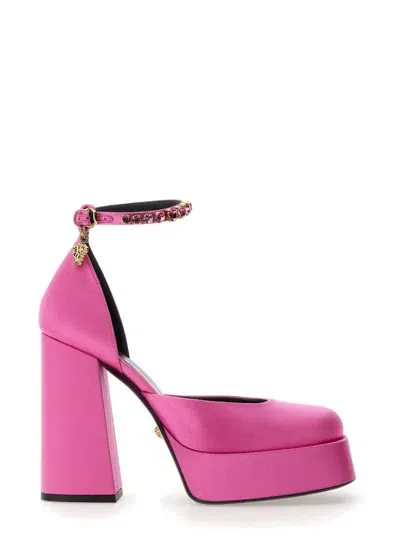 Versace "medusa" Plateau Pumps Aevitas In Pink