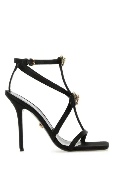 Versace Sandali-40 Nd  Female In Black