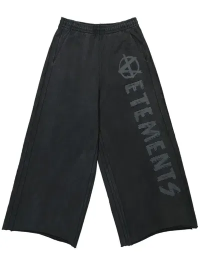 Vetements Anarchy Baggy Track Pants In Black