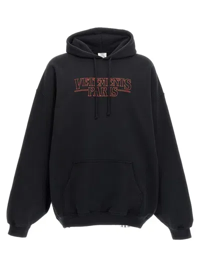 Vetements Paris Logo Sweatshirt In Black