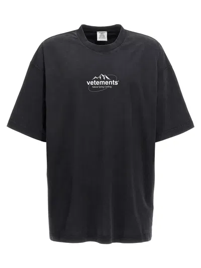 Vetements Spring Logo T-shirt In Black