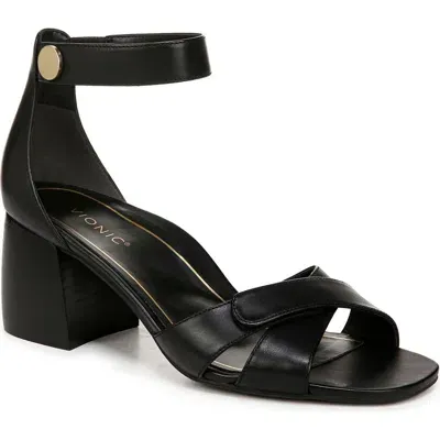 Vionic Salinas Block Heel Sandal In Black