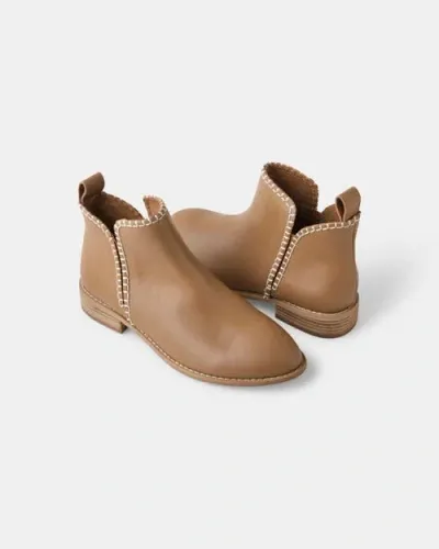 Walnut Melbourne Douglas Stitch Leather Boot In Fawn