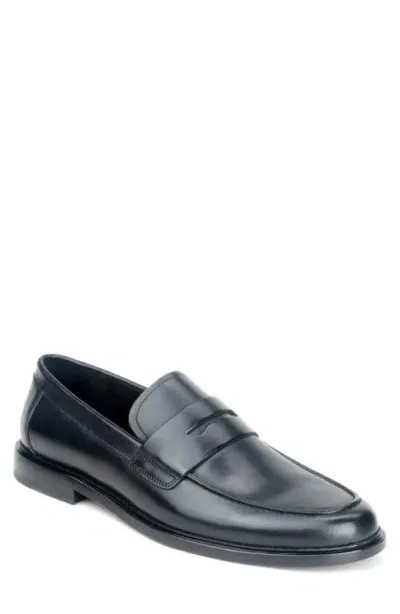 Warfield & Grand Harper Moc Toe Penny Loafer In Black