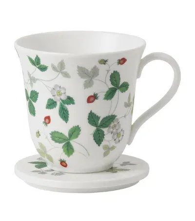 Wedgwood Wild Strawberry Lidded Mug In White