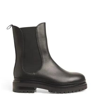 Weekend Max Mara Leather Livrea Chelsea Boots In Black