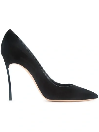 Casadei Pumps Mit Spitzer Kappe In Black