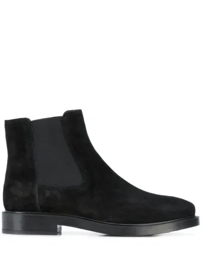 Tod's Flat Chelsea Boots In Black