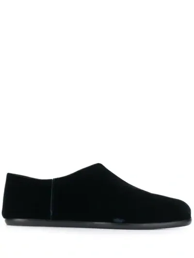 Maison Margiela Tabi Split-toe Velvet Loafers In Blue