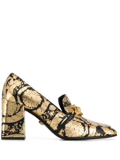 Versace Medusa Chain Pumps In Gold