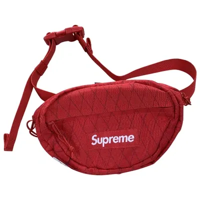 Pre-owned Supreme Bag In Red