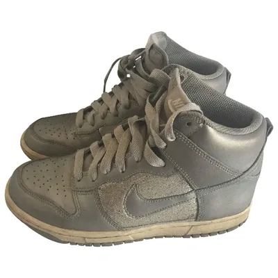 Pre-owned Nike Air Force 1 Leather Trainers In Silver