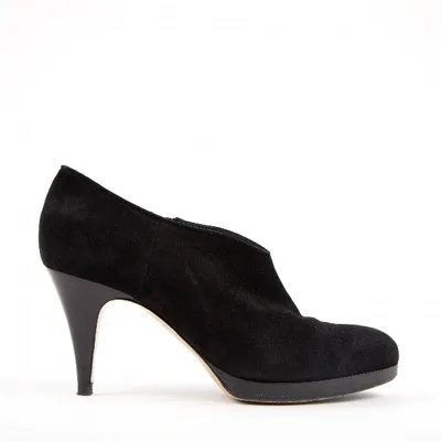 Pre-owned Gianvito Rossi Boots In Black