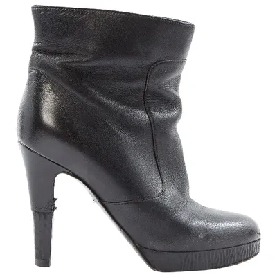 Pre-owned Chanel Leather Ankle Boots In Black