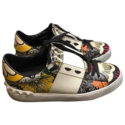 Pre-owned Valentino Garavani Rockstud Leather Trainers In Multicolour