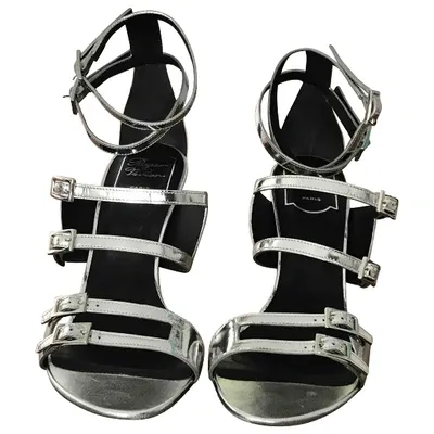 Pre-owned Roger Vivier Patent Leather Sandals In Silver