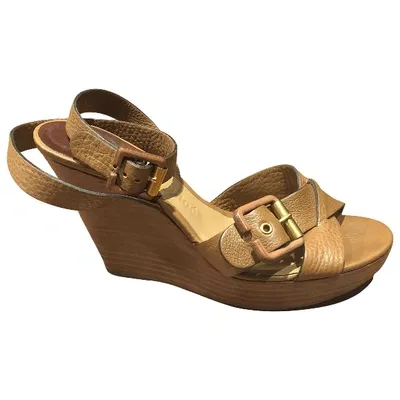 Pre-owned Chloé Leather Sandals In Camel