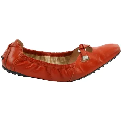 Pre-owned Tod's Leather Ballet Flats In Red