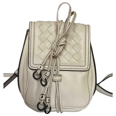 Pre-owned Bottega Veneta Leather Crossbody Bag In White