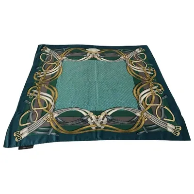 Pre-owned Gucci Silk Scarf In Green